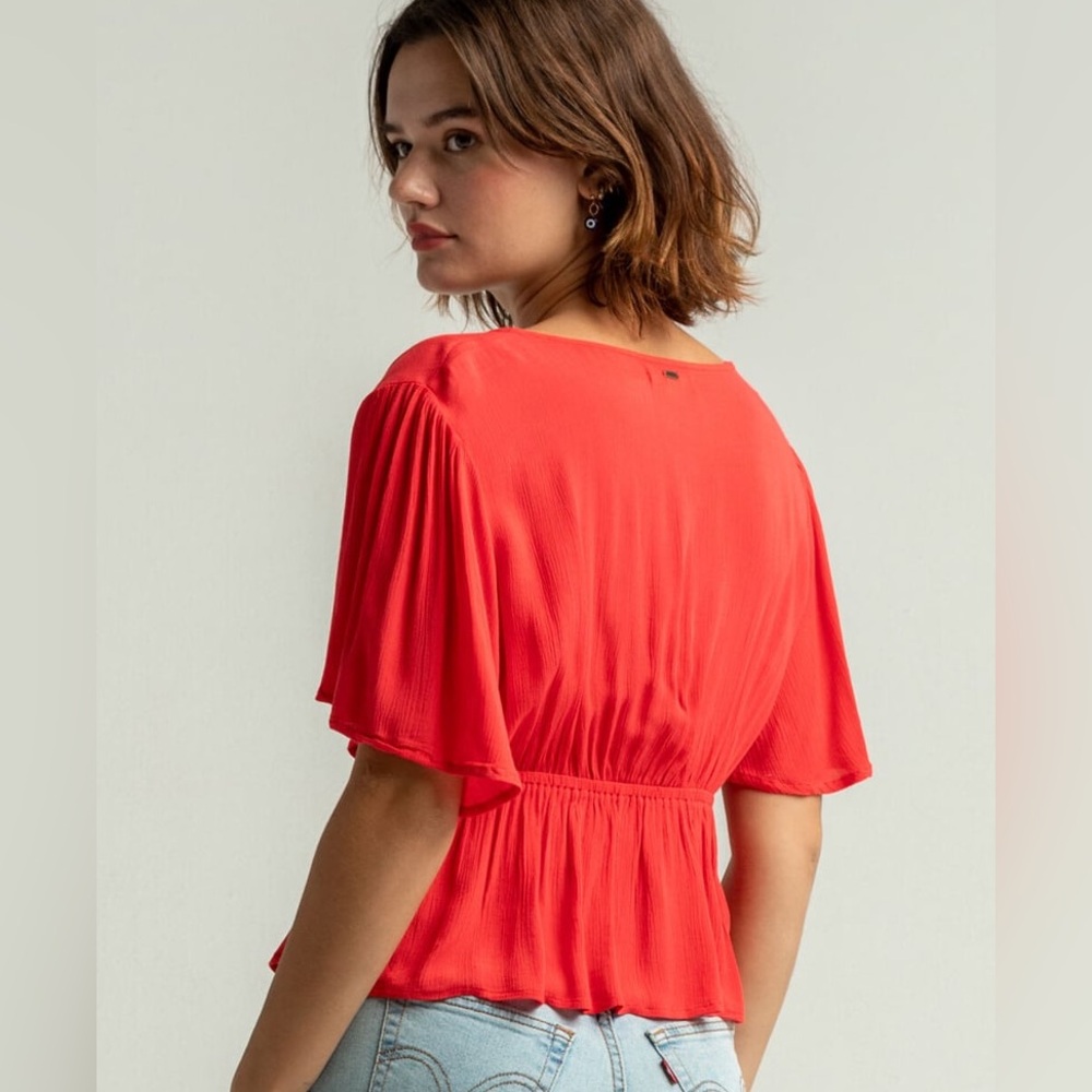 O’Neill Wes Peplum Top - Picture 3 of 7